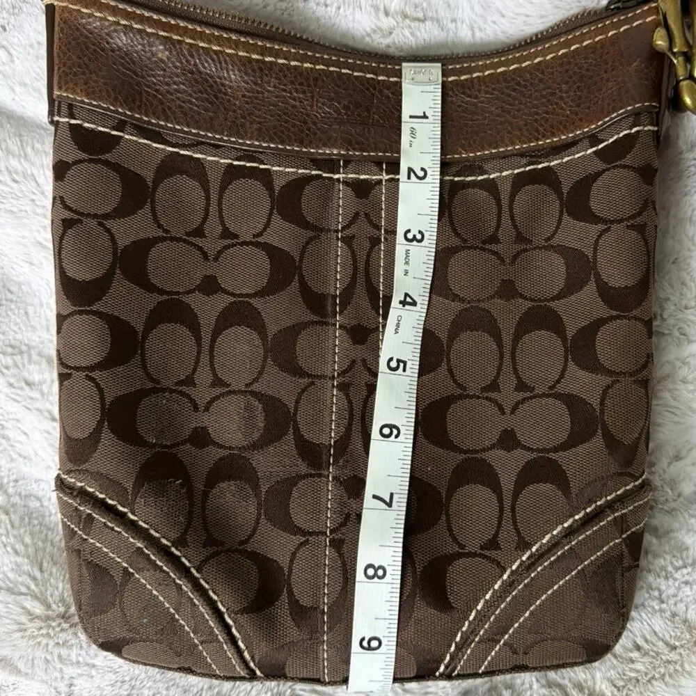 Coach Shoulder Bag - Picture 3 of 11